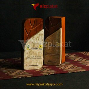 plakat kayu dan batu custom